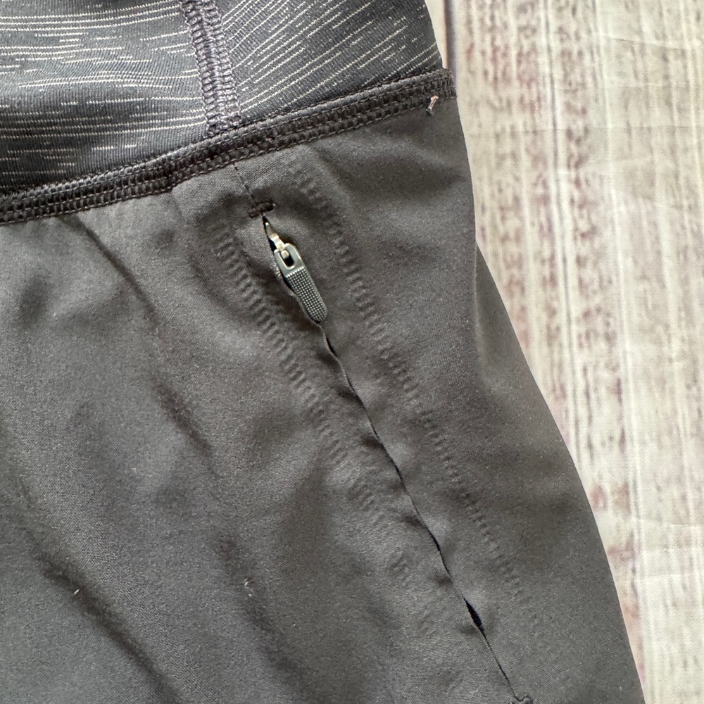 Outdoor Voices Running Shorts Black Built-In Liner Women's Large - Picture 8 of 9